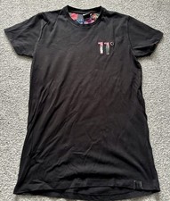 11 Degrees Men's T-Shirt Size