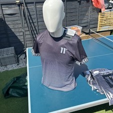 11 Degrees T Shirt Size Medium